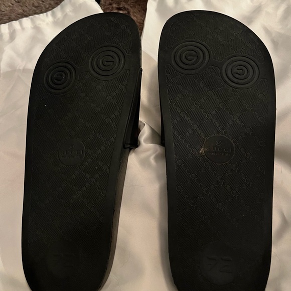 Men’s Gucci Logo Slides - Picture 4 of 14